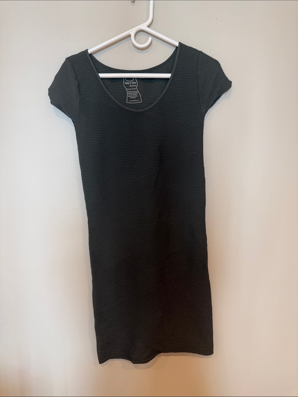 Tees by Tina Black Ribbed Scoop-Neck Tunic